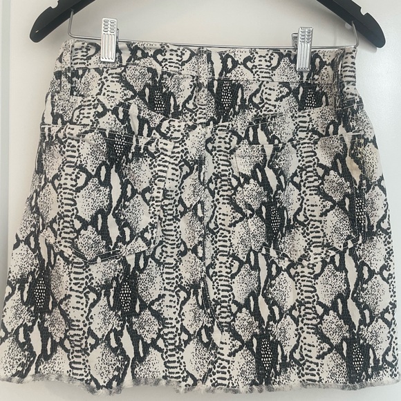 Frame Le Mini With Split Front, python animal print, Size 26 - Picture 2 of 4